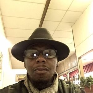 Meet your Posher, Ernest